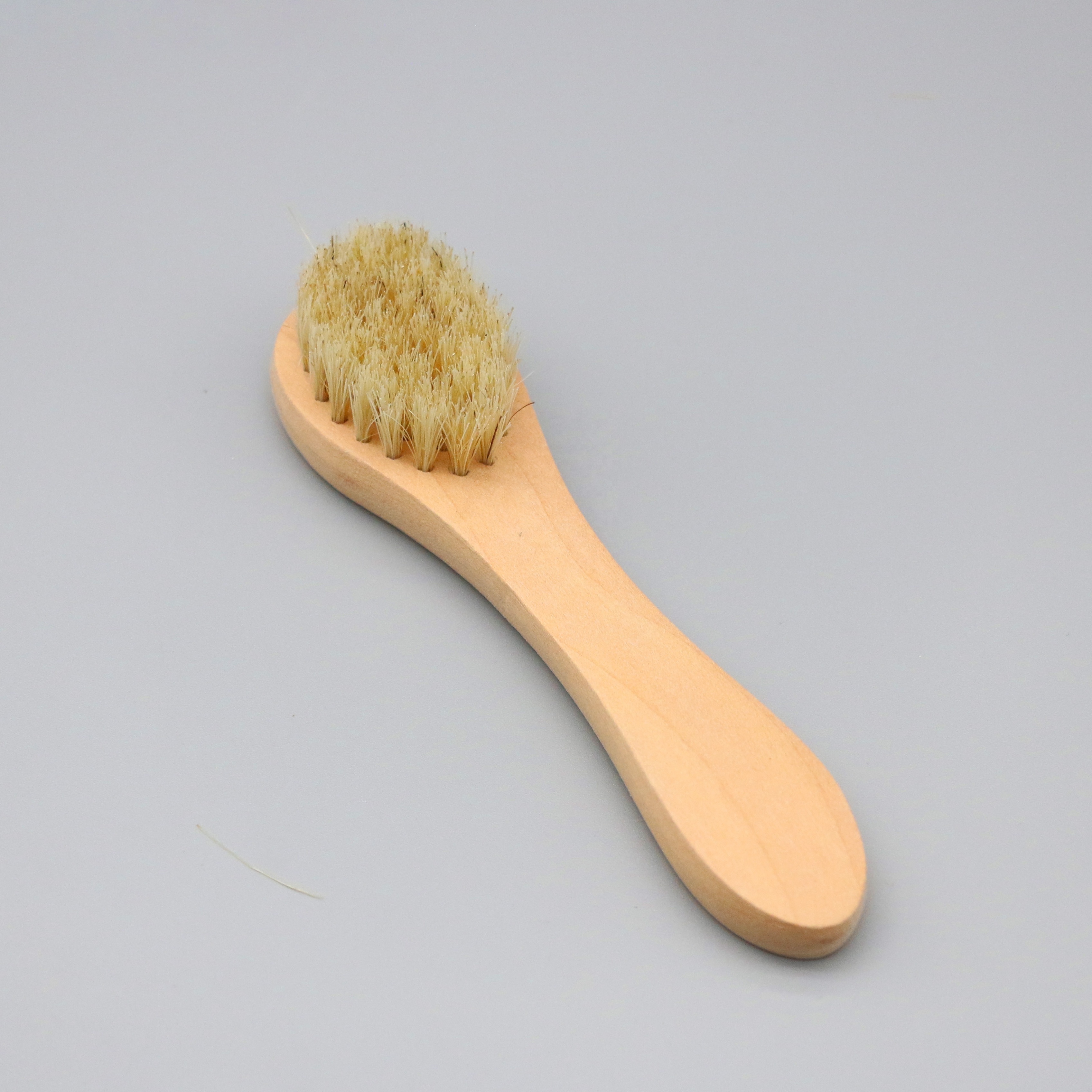 Wholesale 100% Natural Sisal Boar Bristles Long Bamboo Beech Wooden Handle Foot Cleaning Scrubber Nail Finger Foot Brush