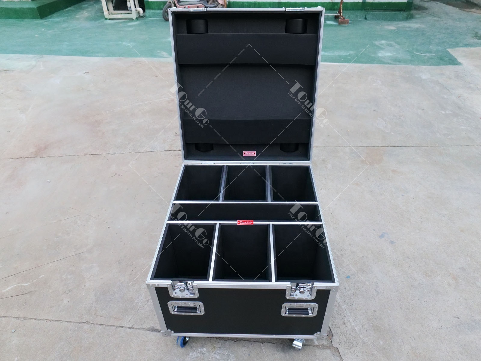 Flight Lighting Chauvet DJ Road Case for 6 Chauvet R2X wash fixtures