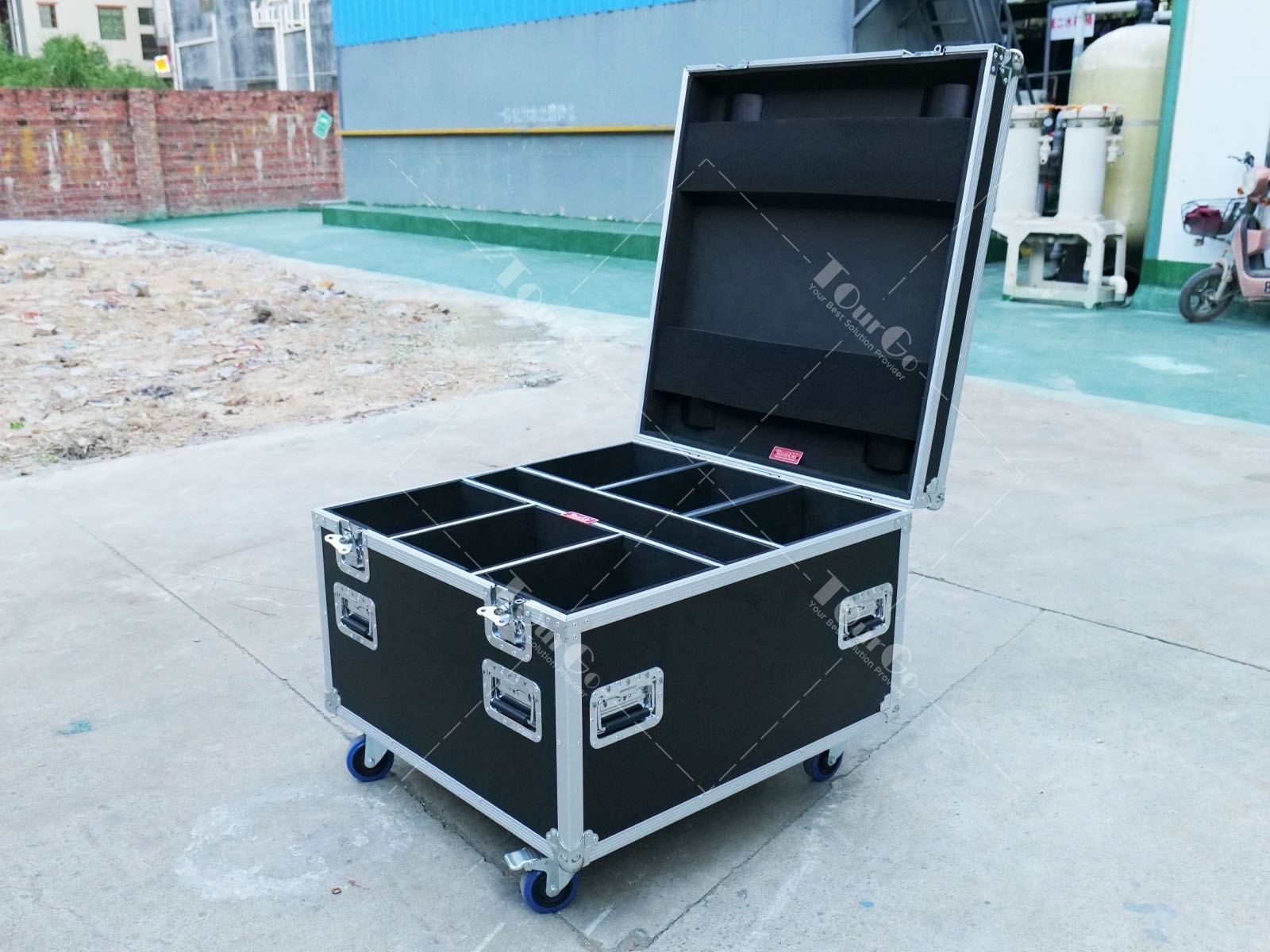 Flight Lighting Chauvet DJ Road Case for 6 Chauvet R2X wash fixtures