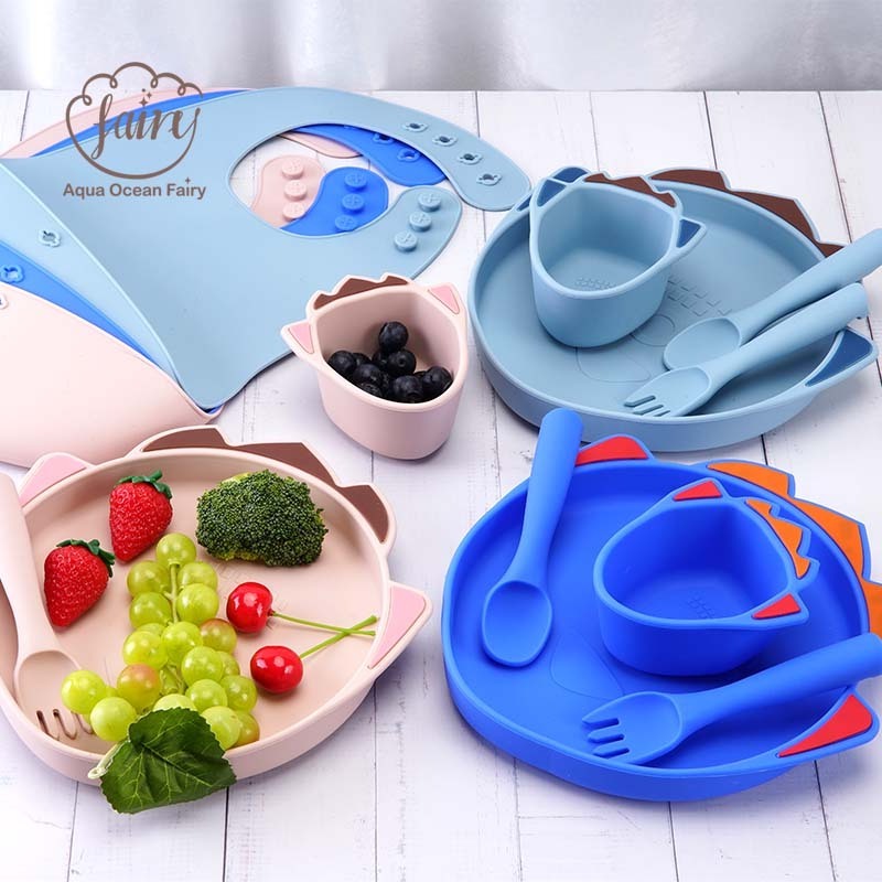 Custom Cartoon Spoon Set Feeding Baby Food Grade Silicone Plate For Toddlers