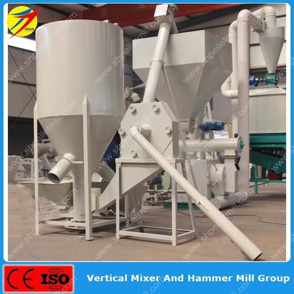 Pig feed grinder mixer for making powder feed