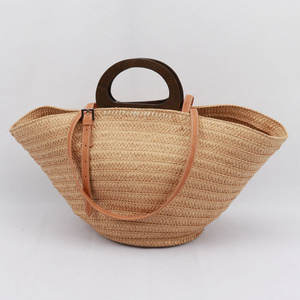 Factory customized machine woven paper straw bag women's shoulder portable beach bag wooden handle leisure vacation tote bag