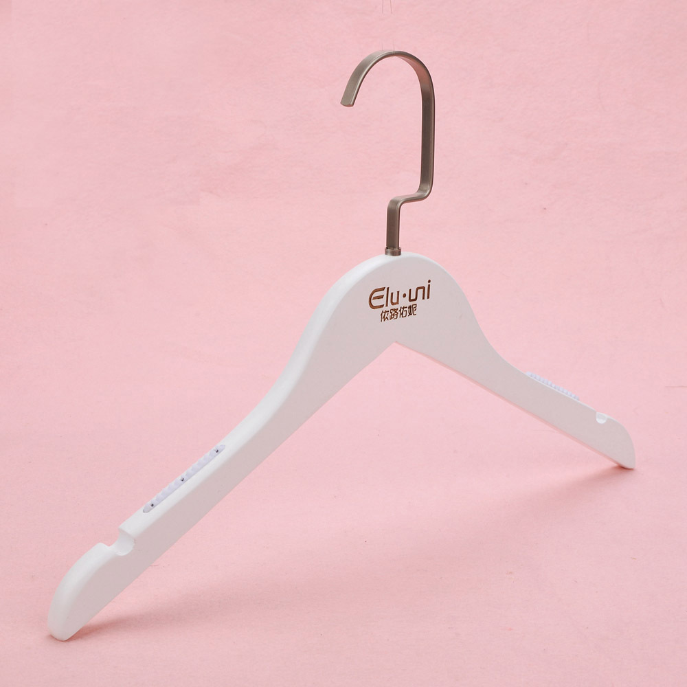 Luxury customized logo white hanger woman suit white wooden hanger gold hook wholesale