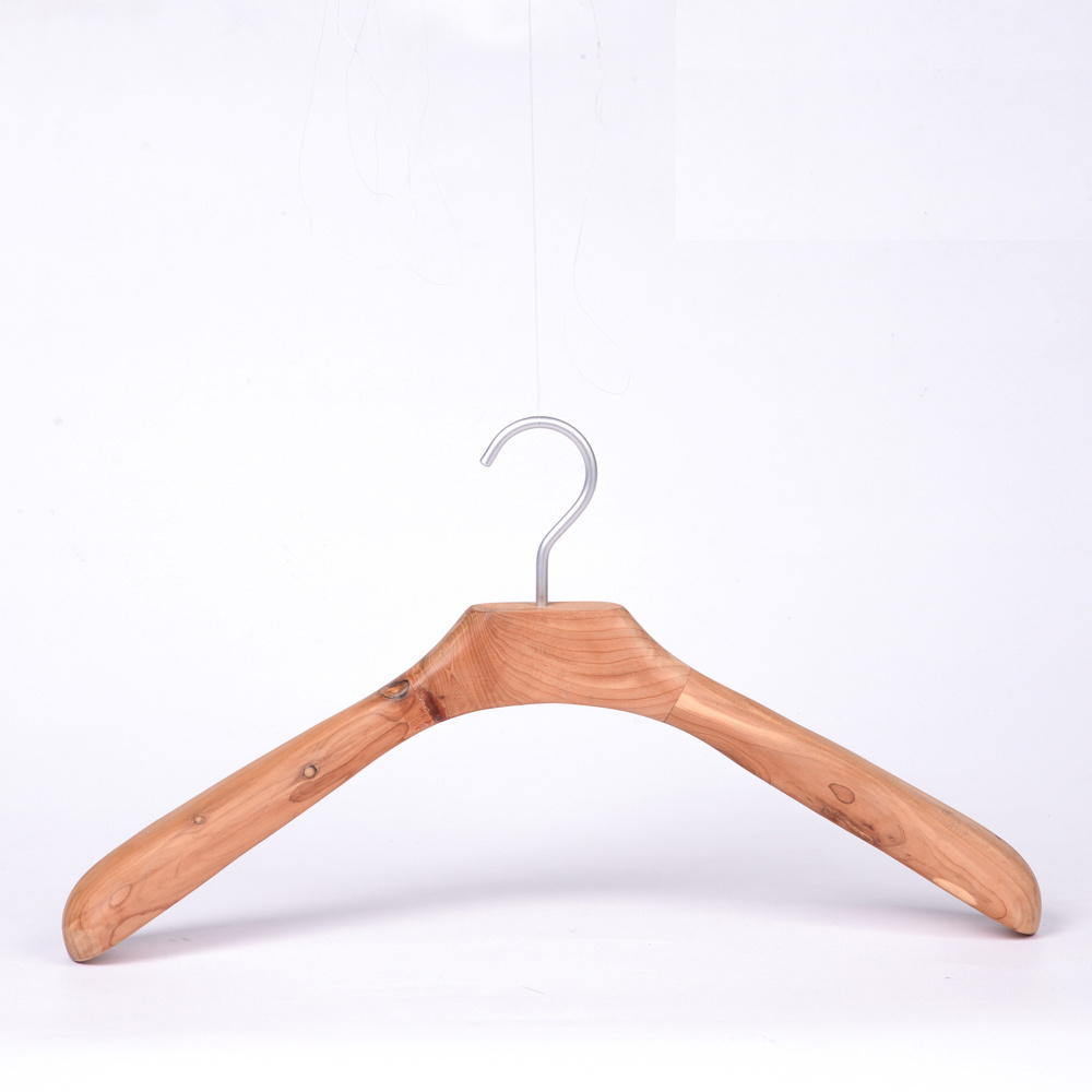 Luxury Insect repellent and repellent red cedar wood coat clothes hanger