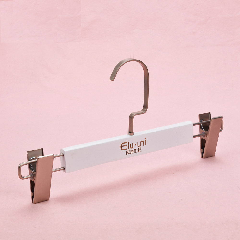 Luxury customized logo white hanger woman suit white wooden hanger gold hook wholesale