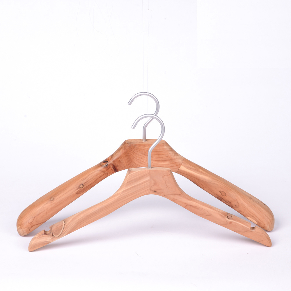 Luxury Insect repellent and repellent red cedar wood coat clothes hanger