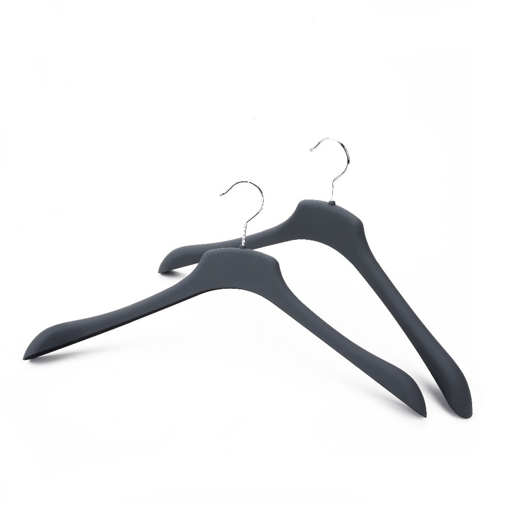 high quality black rubber coated plastic coat hanger