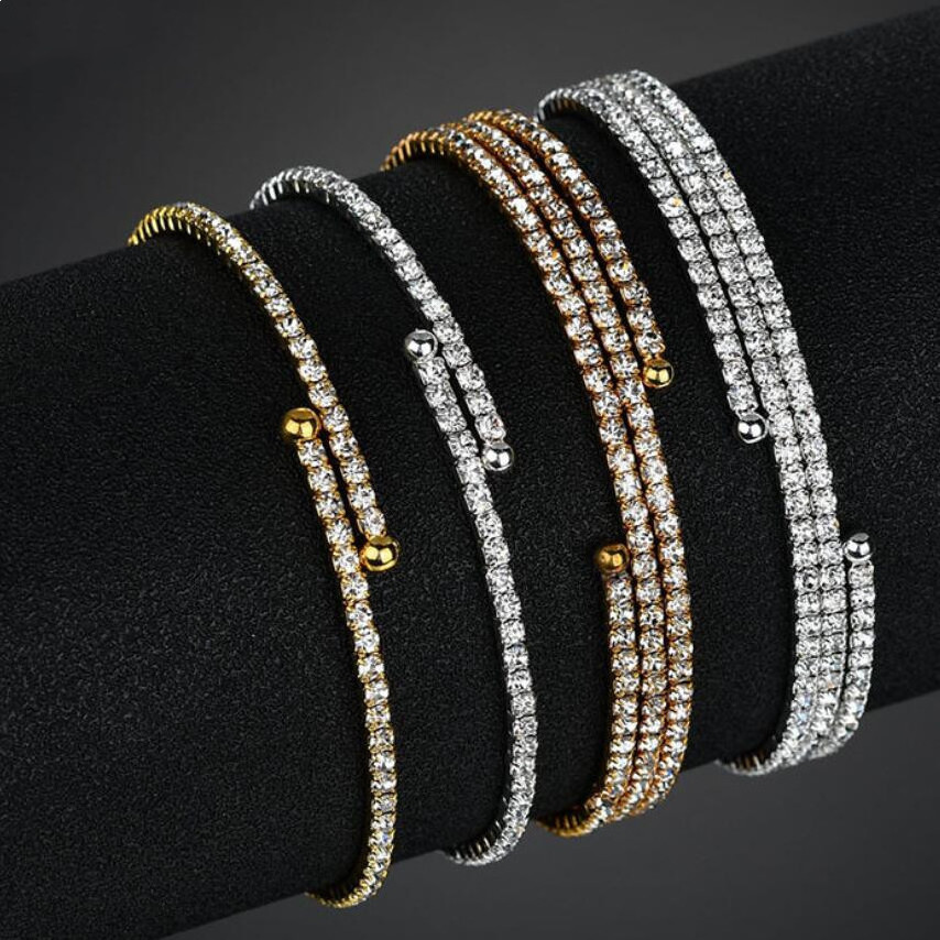 The new luxury zircon flash bracelet for stylish ladies with a spring opening