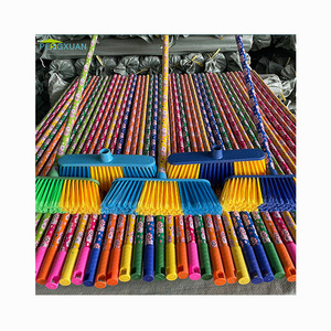 Wholesale Natural Long Handle Broom Wood Sticks Wooden Broom Stick PVC Film Flowers Design Coating Wooden Mop Broom Handle