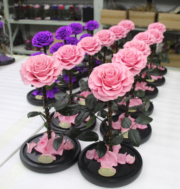 Glass Display Dome with Wooden Bottom Hot Selling High Quality Decorative Preserved Rose Gift Box Led Light Glass Europe Medal