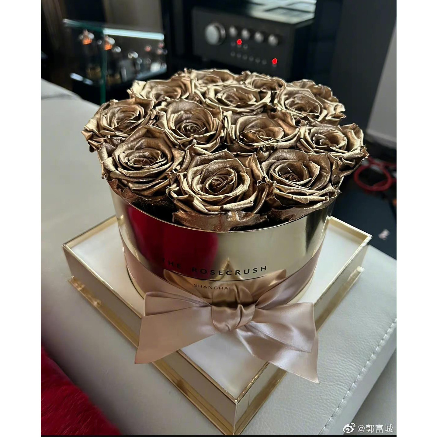 Luxury Valentine's Day gift rose preserved box rosa eterna 24k natural preserved roses round box