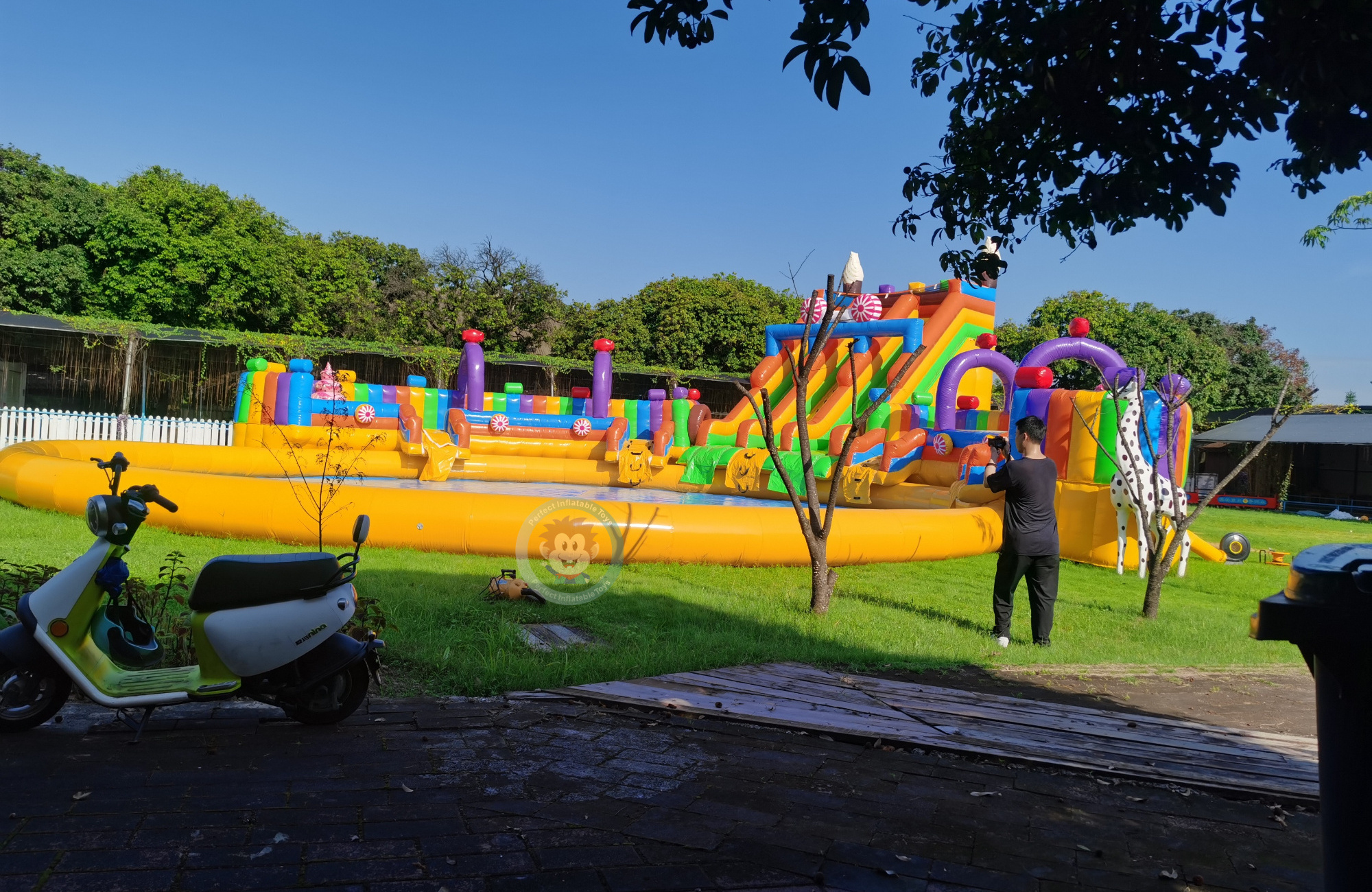 Inflatable water slide lake 2021 high quality inflatable water slides giant inflatable water slide for adult floating