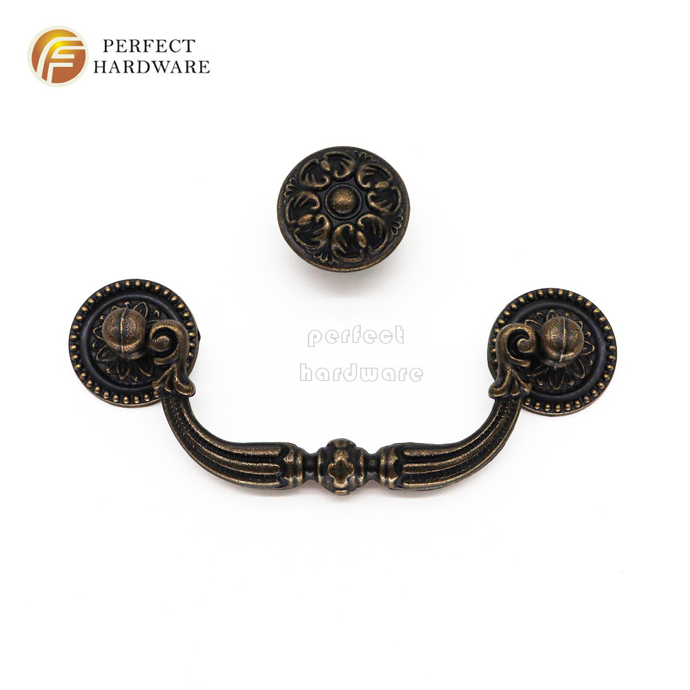 Metal Vintage Classic Furniture Handles  Bedroom Drawer Cupboard Wardrobe Door Antique copper  zinc alloy Handles and knobs