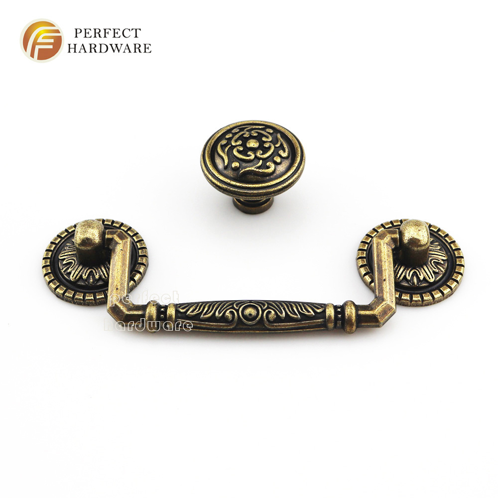 Best Selling Zinc alloy Bronze Wardrobe  Cabinet Door Handle Antique brass  Furniture Handle and knobs