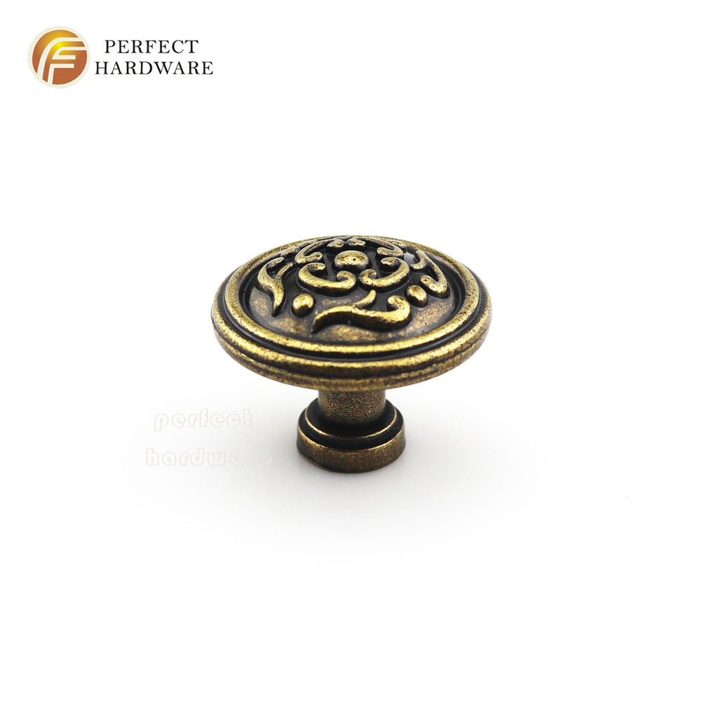 Best Selling Zinc alloy Bronze Wardrobe  Cabinet Door Handle Antique brass  Furniture Handle and knobs