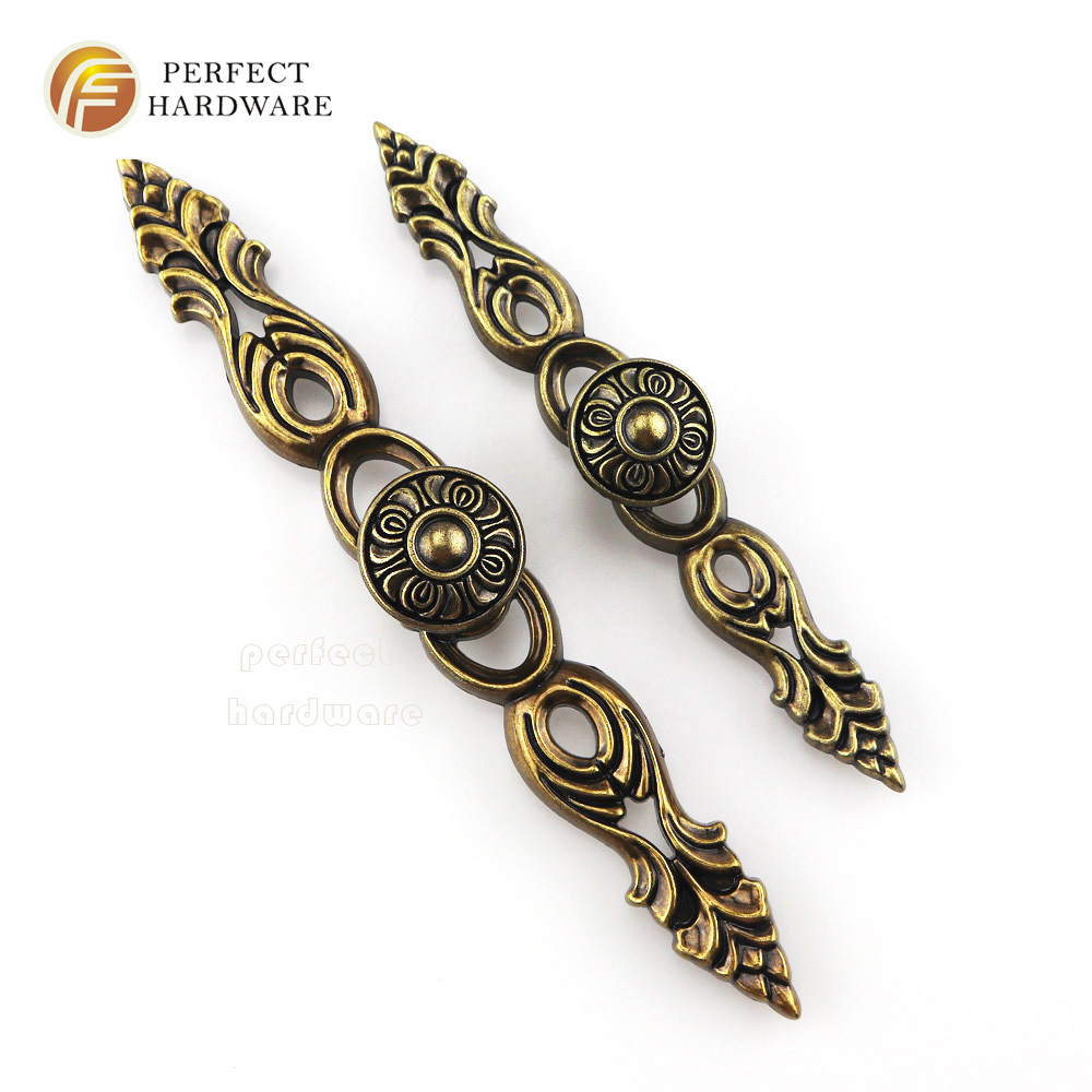 Best Selling Zinc alloy Bronze Wardrobe  Cabinet Door Handle Antique brass  Furniture Handle and knobs