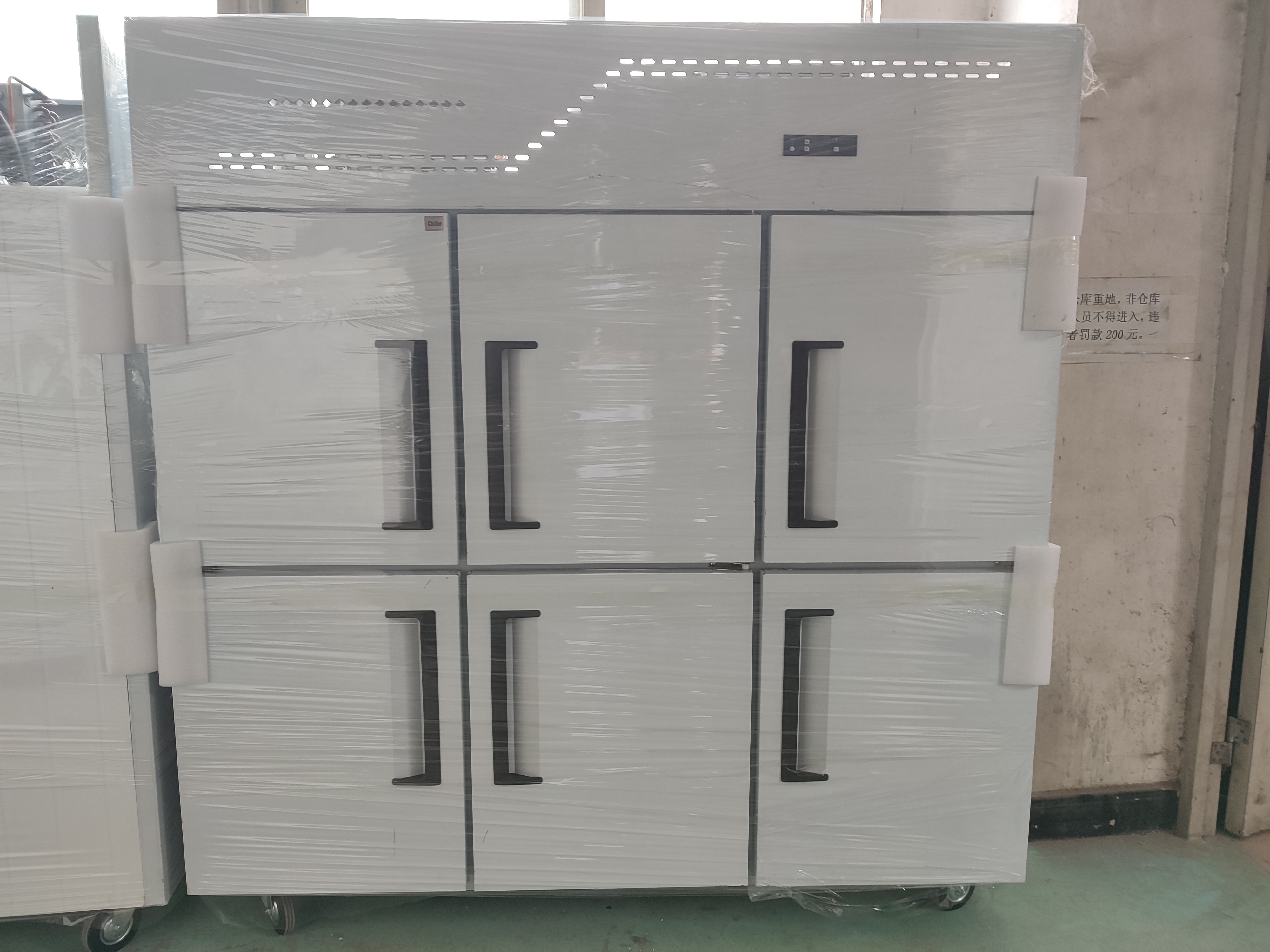 Commercial Stainless Steel Refrigeration Equipment Upright Freezer 6 Doors Kitchen Freezer With Feet