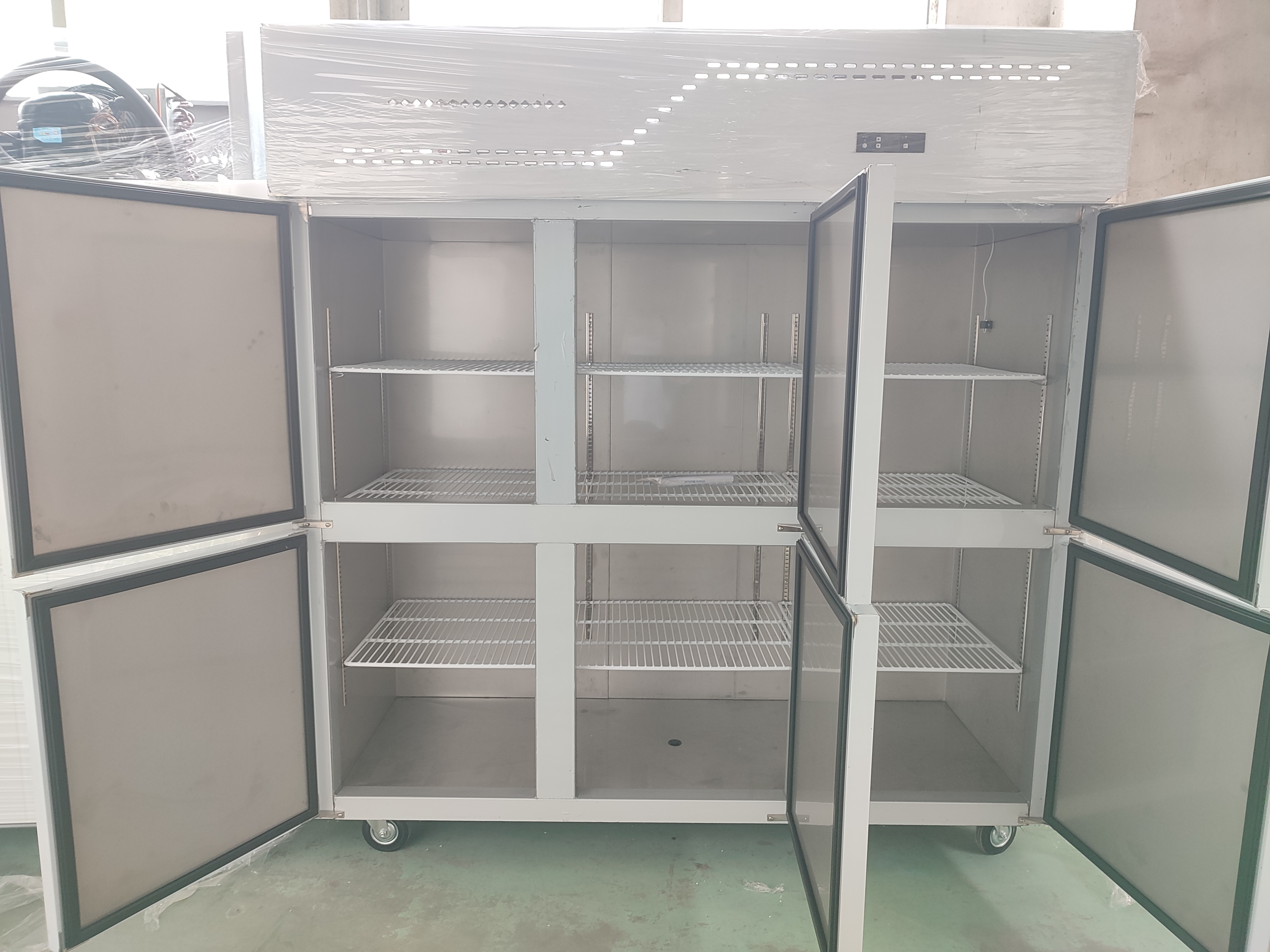 Commercial Stainless Steel Refrigeration Equipment Upright Freezer 6 Doors Kitchen Freezer With Feet