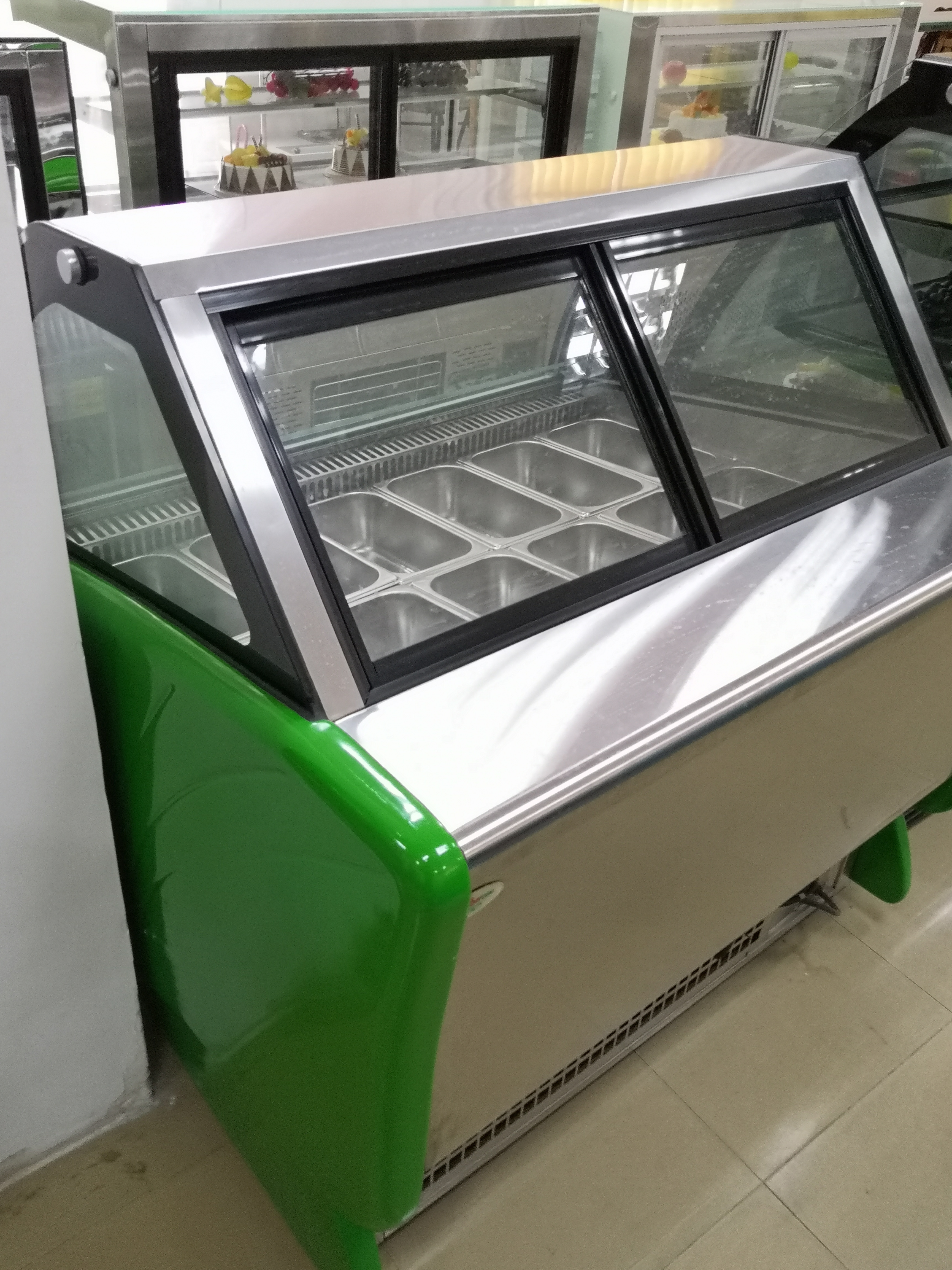 Commercial Counter Top Glass Ice Cream Display Showcase Freezer With 16 pans