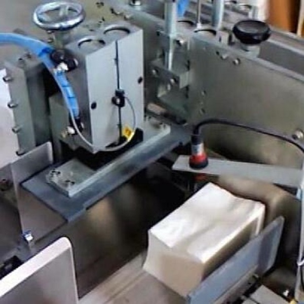 Semi-auto paper napkin tissue facial tissue packing machine