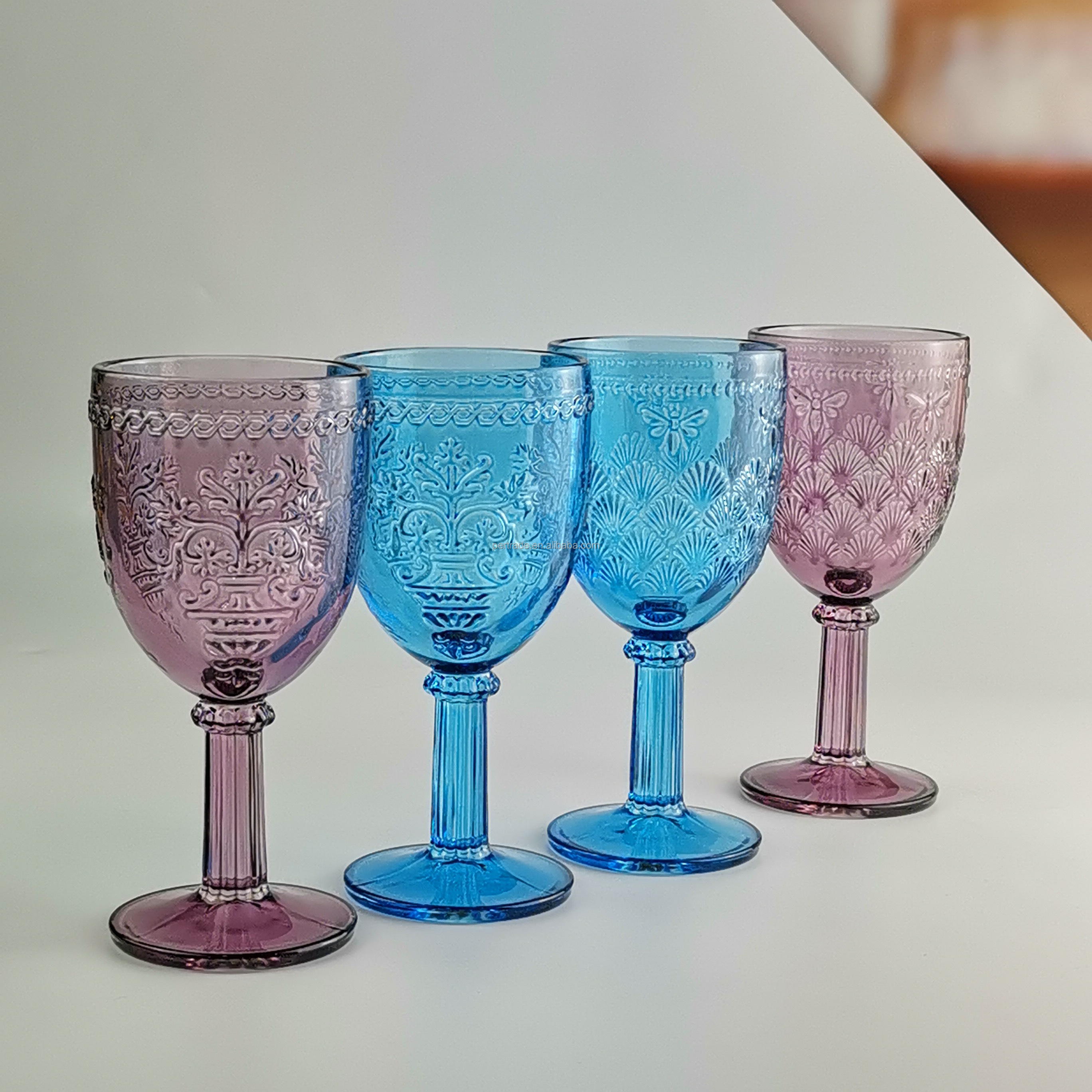 8 oz Vintage Dishwasher Safe Wine Goblet Glass Classic Popular Embossed Wedding Party Wholesale Blue Colored Glass Goblets