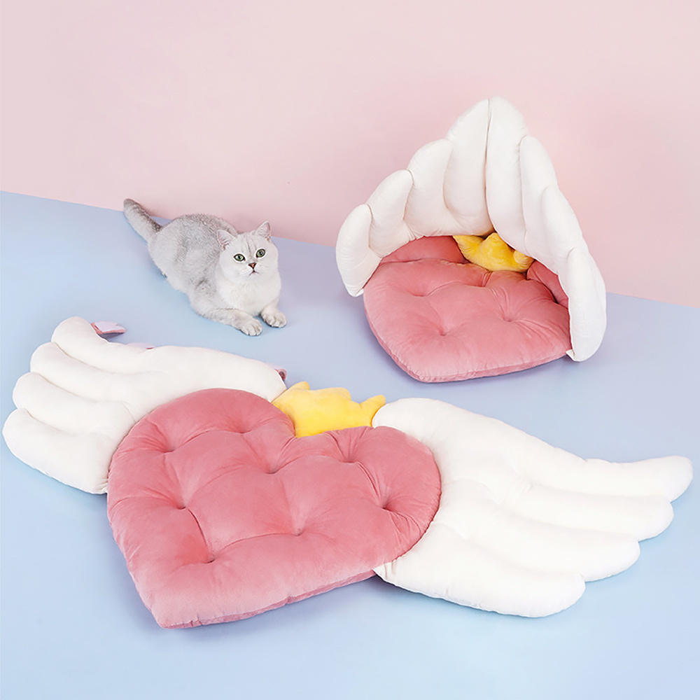 Manji Factory Custom Wholesale Latest Design Luxury Angel Wings Heart Shape Cozy Cute Human Pet Beds