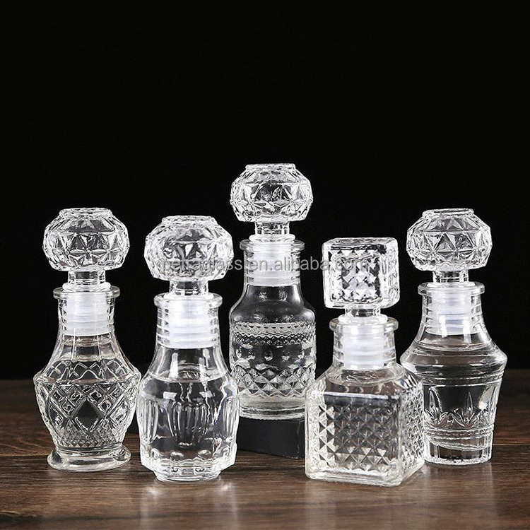 Luxury Mini Empty 50ml 100ml Decanter Vodka Glass Liquor Wine Spirit Bottle with Lid for Brandy Whisky