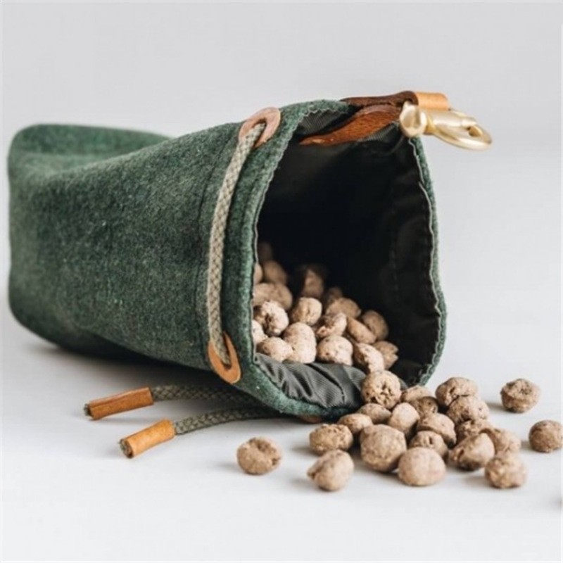 High Quality outdoor felt fabric bag Pet Mini Dog Treat Bag dogs Training Pouch carrier