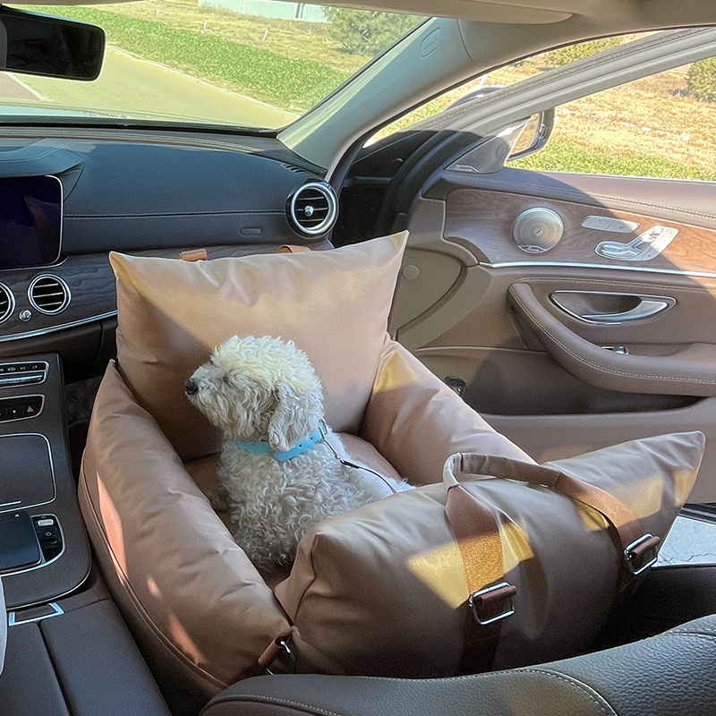 Original factory Upgrade high quality luxury dog car seat with water resist removable travel bolster large dog seat car bed