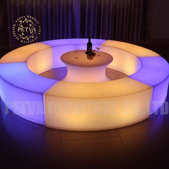 Round serpentine 3.4 diameter lounge sofa with table food counter for event lounge bar outside