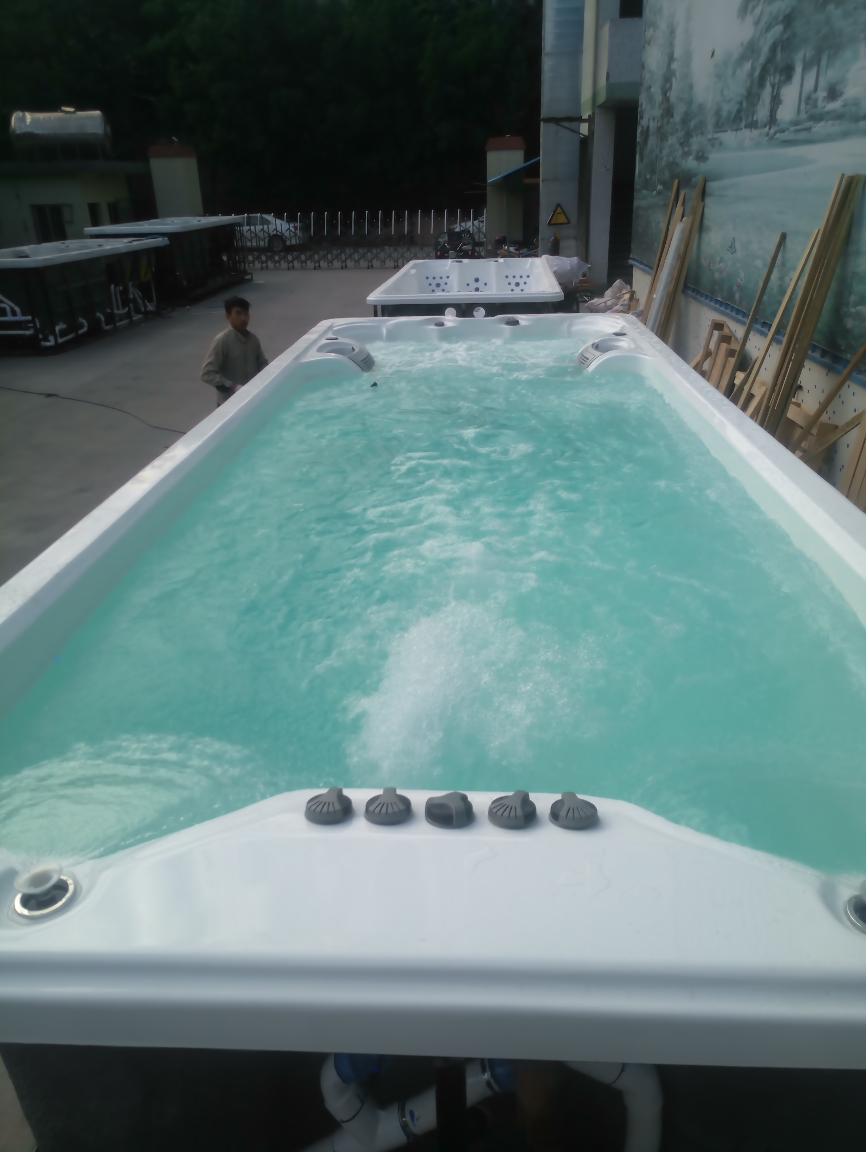 Chinese  luxury endless swimming hydrotherapy pool   bathtubs & whirlpools hydromassage piscinas outdoor spa with speaker cover