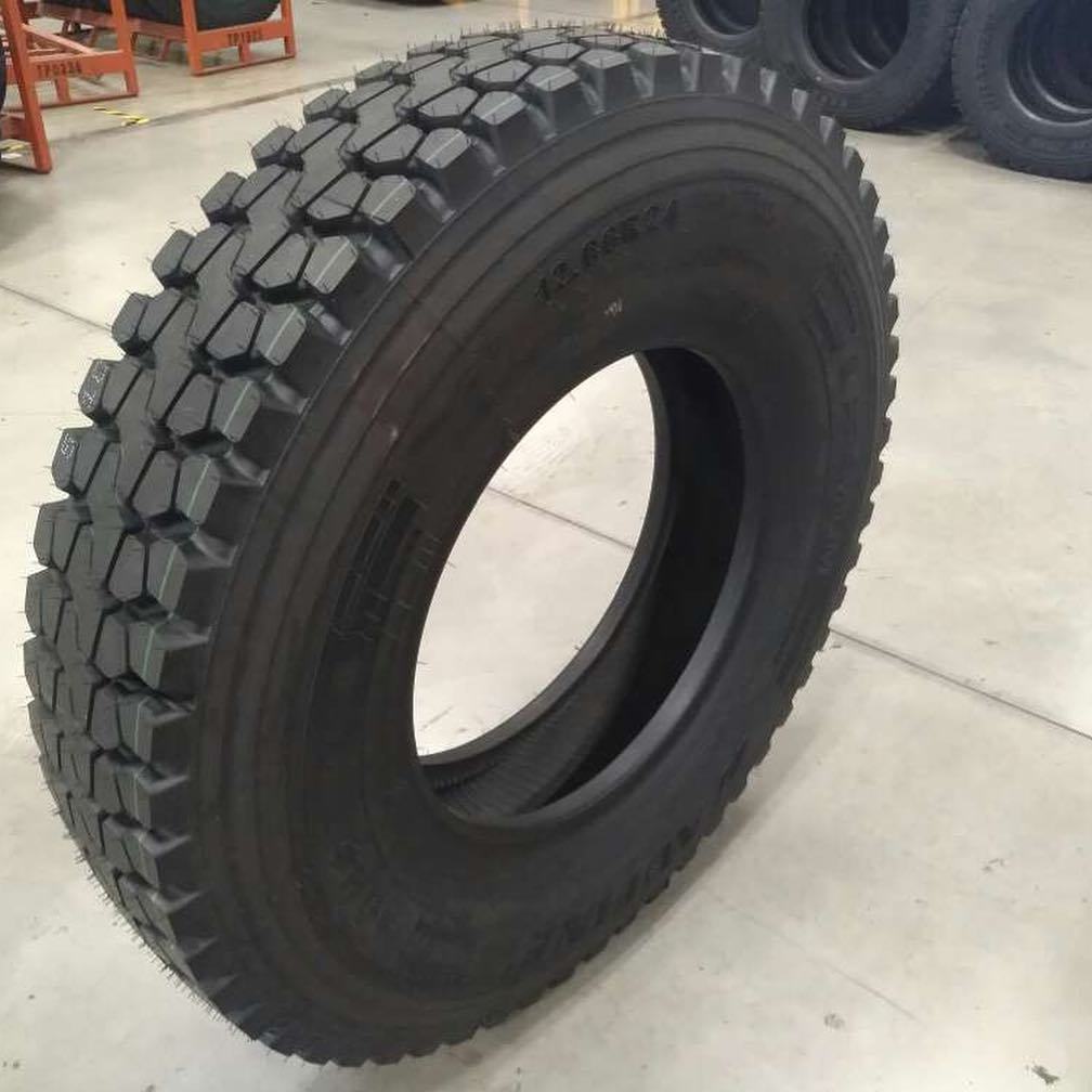 Wholesale LT305/70R16 Mud Terrain tire 305 70 R16 tyre