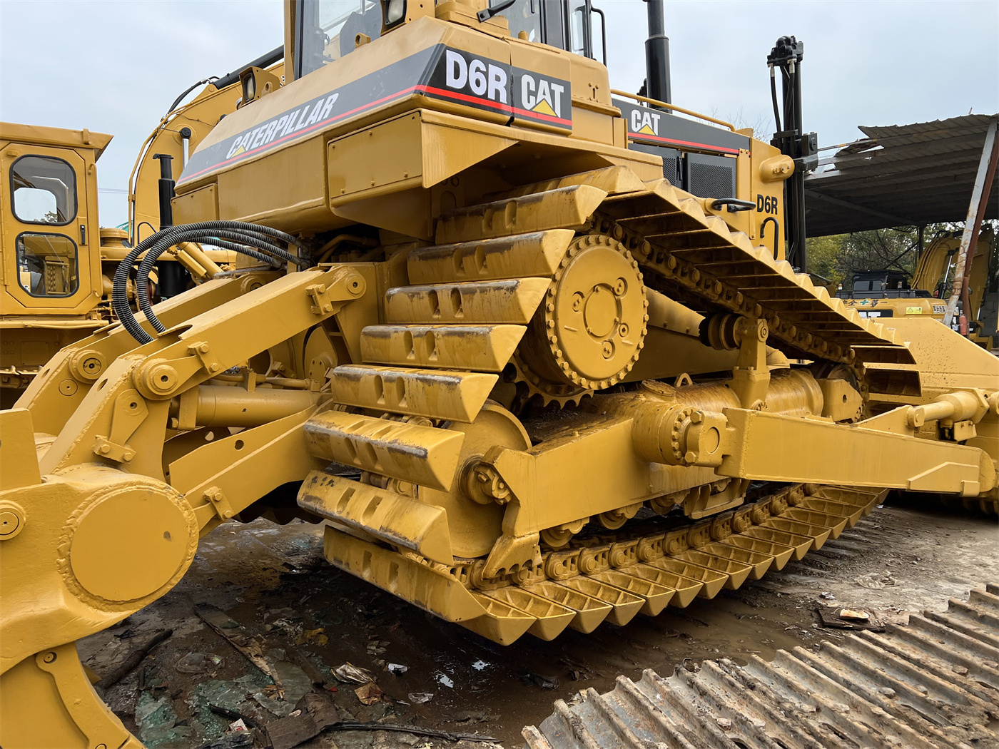 Japanese Used CAT D6R Crawler Bulldozer Caterpillar D6g D6d D6h D6r Crawler Bulldozers original dozer