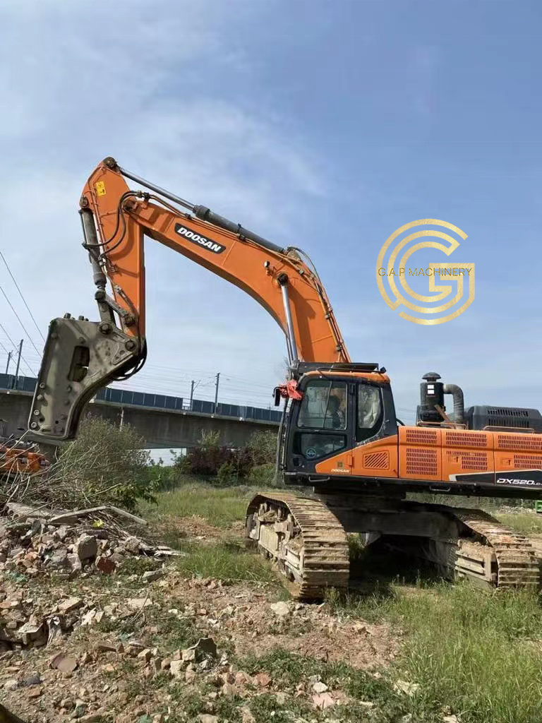 Used original heavy-duty machinery Doosan dx520 Korean brand Doosan extracator dx520 dx200 dx150 excavators