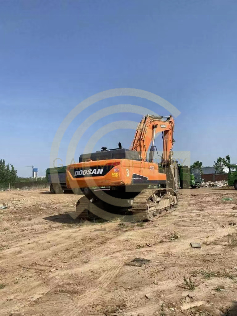 Used original heavy-duty machinery Doosan dx520 Korean brand Doosan extracator dx520 dx200 dx150 excavators