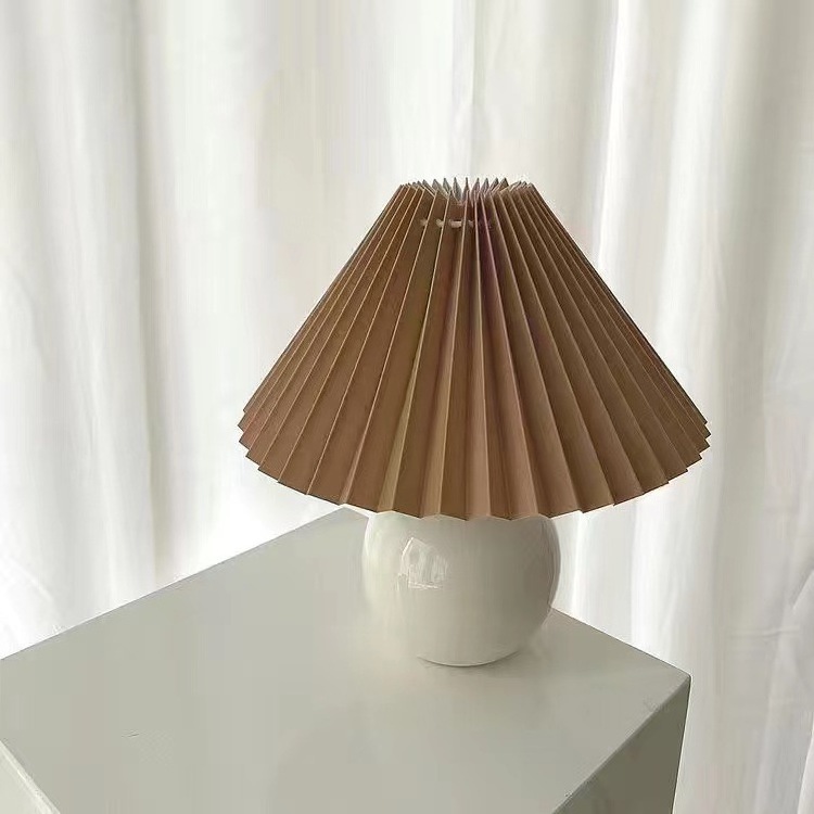 Ceramic Ball Table Lamp Bedroom Home Modern Bedside Desk Lamp With Pleated Beige Fabric Lampshade Holiday Craft