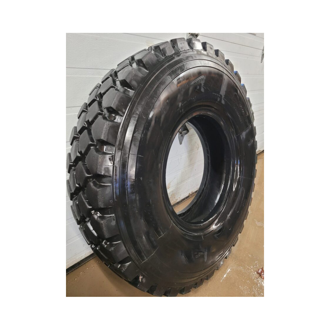 Truck tires 8.25-20 9.00x20 10.00-20 750R16 12.00R20 1200r24 Cheap truck tyre price