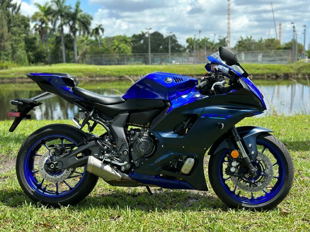 Used 2022 Yamaha  YZF-R7 Sportbike Motorcycle