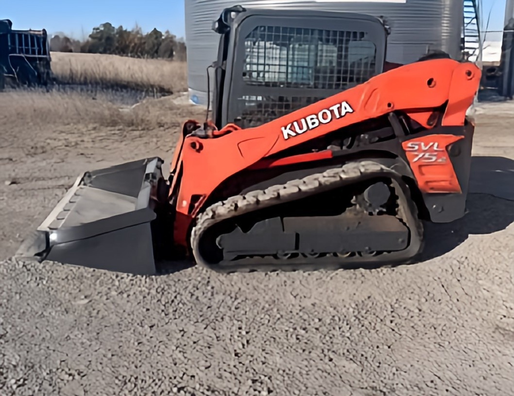 Used Kubota SVL 75-2 Crawler Skid Steer Loader with Bucket in Great Condition Ready to Ship