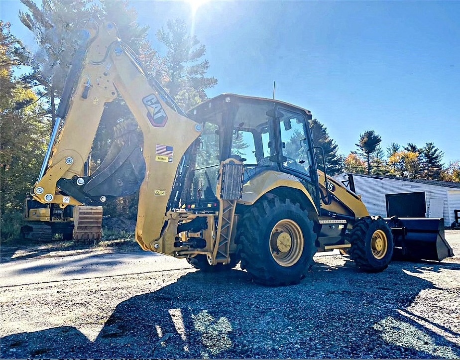 Best Deal Close to New Powerful 4WD 2022 CAT 415 Loader Backhoe with High Performance and Serviceability Ready to Ship