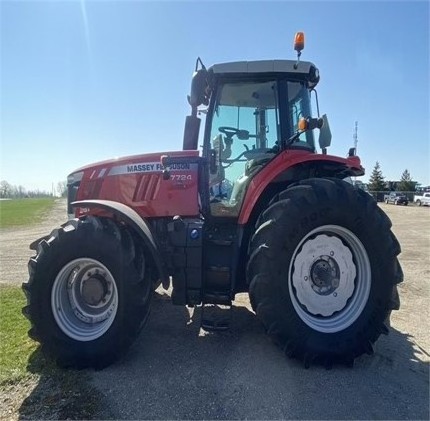 MASSEY-FERGUSON Large Agricultural Farm Tractor Massey Ferguson 7724