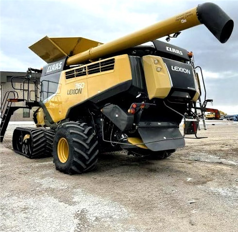 Affordable Price Used Harvester Claas Lexion 760TT Combine Harvester in Great Quality Ready to Ship Worldwide