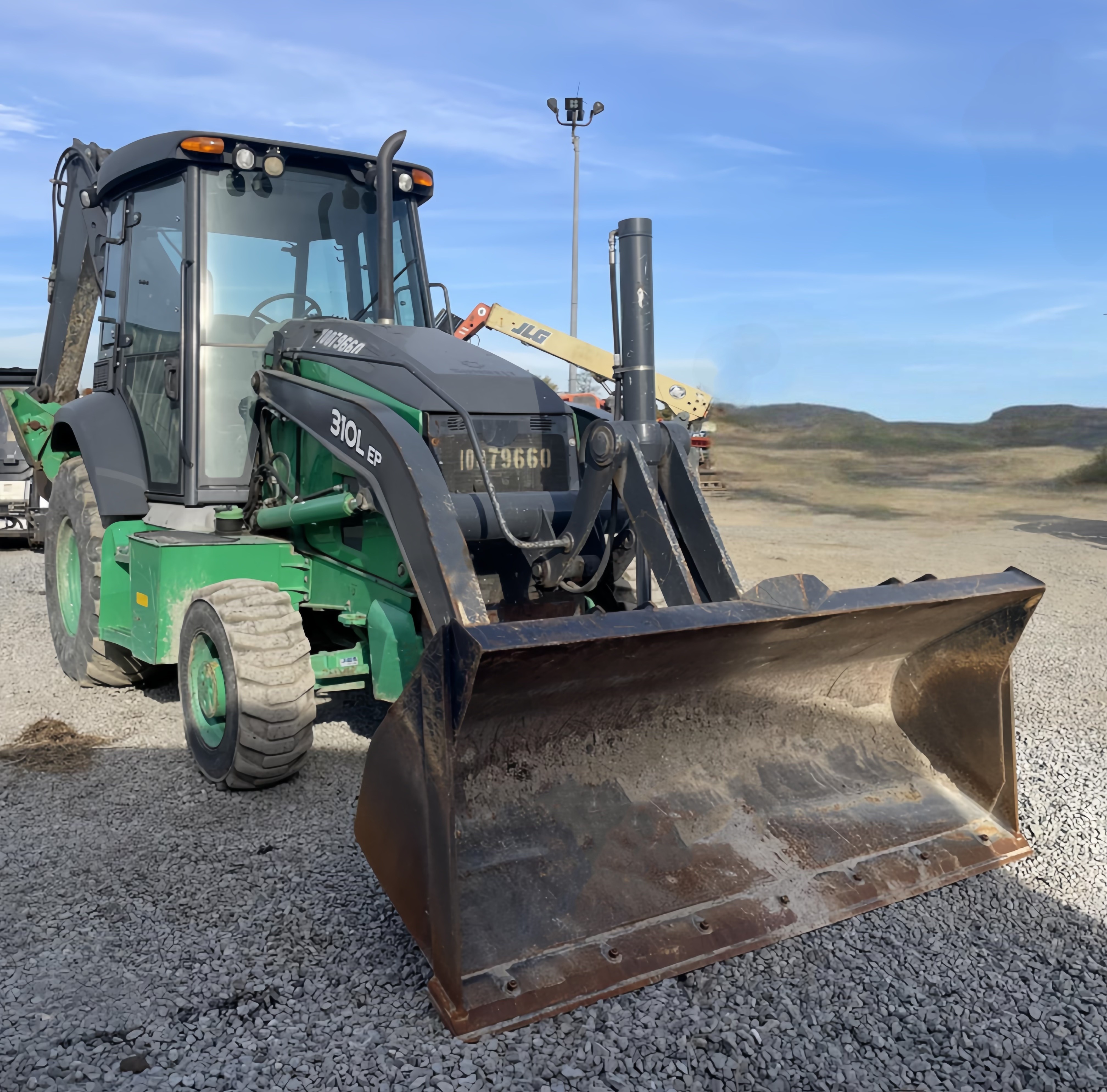 Gently Used Low Hour EPA 4WD Loader Backhoe Deere 310L Ready To Ship to USA Canada Australia