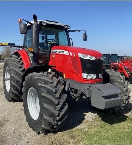 MASSEY-FERGUSON Large Agricultural Farm Tractor Massey Ferguson 7724