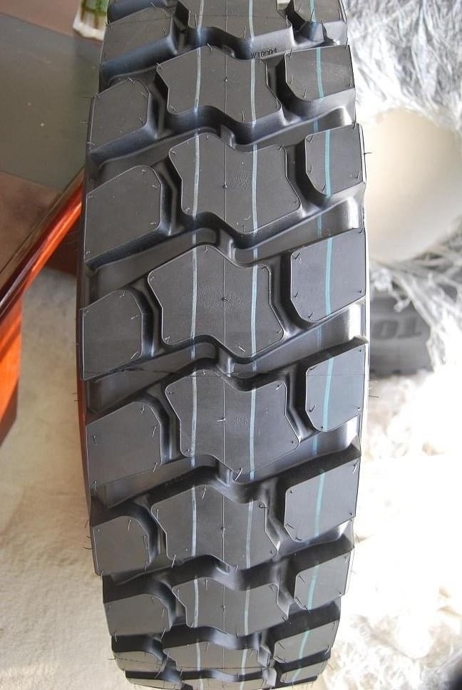 over loadingheavy China truck 10.00R20 11r22.5 295/80R22.5 315/80R22.5 truck tyre