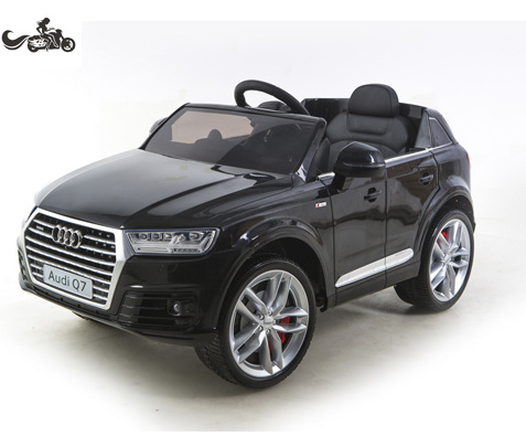 License Audi Q7 ride on toy car four wheel 12V electric car for kids