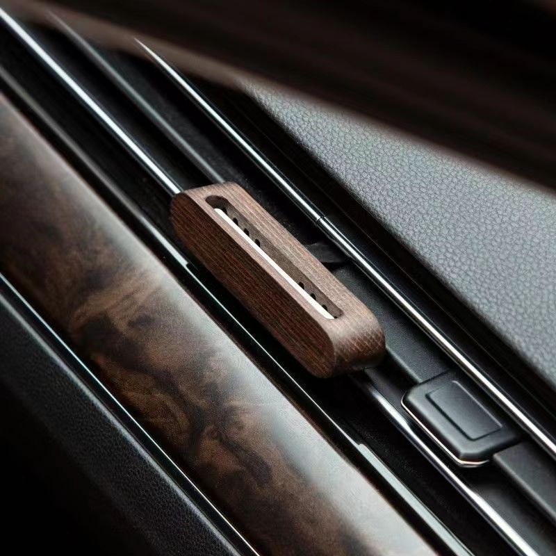 Wooden Metal Luxury Car Accessories Fragrance Custom Refillable Diffuser Perfume Car Air Freshener