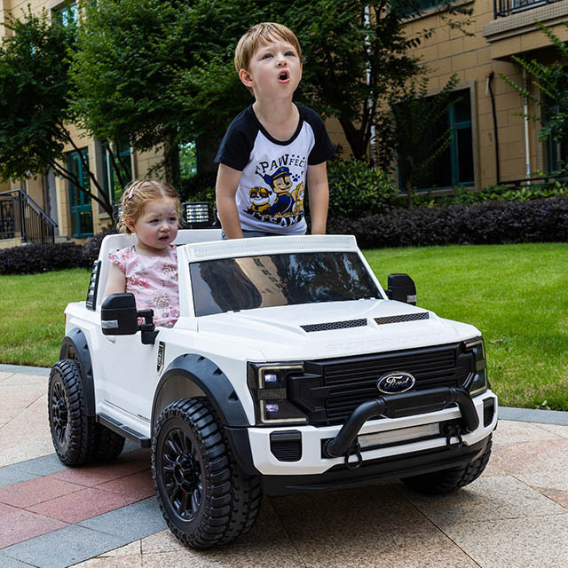 Big size four wheels car children electric ride on cars kids battery powered rc toys