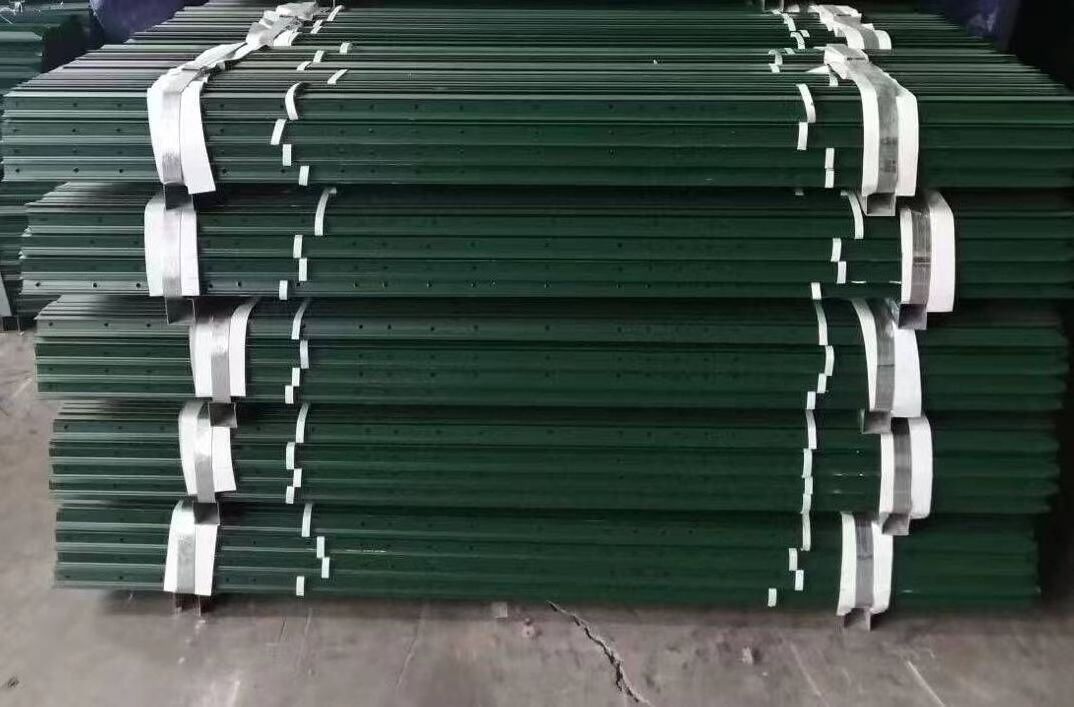 Wholesale heavy duty metal post/t post used for cattle fence