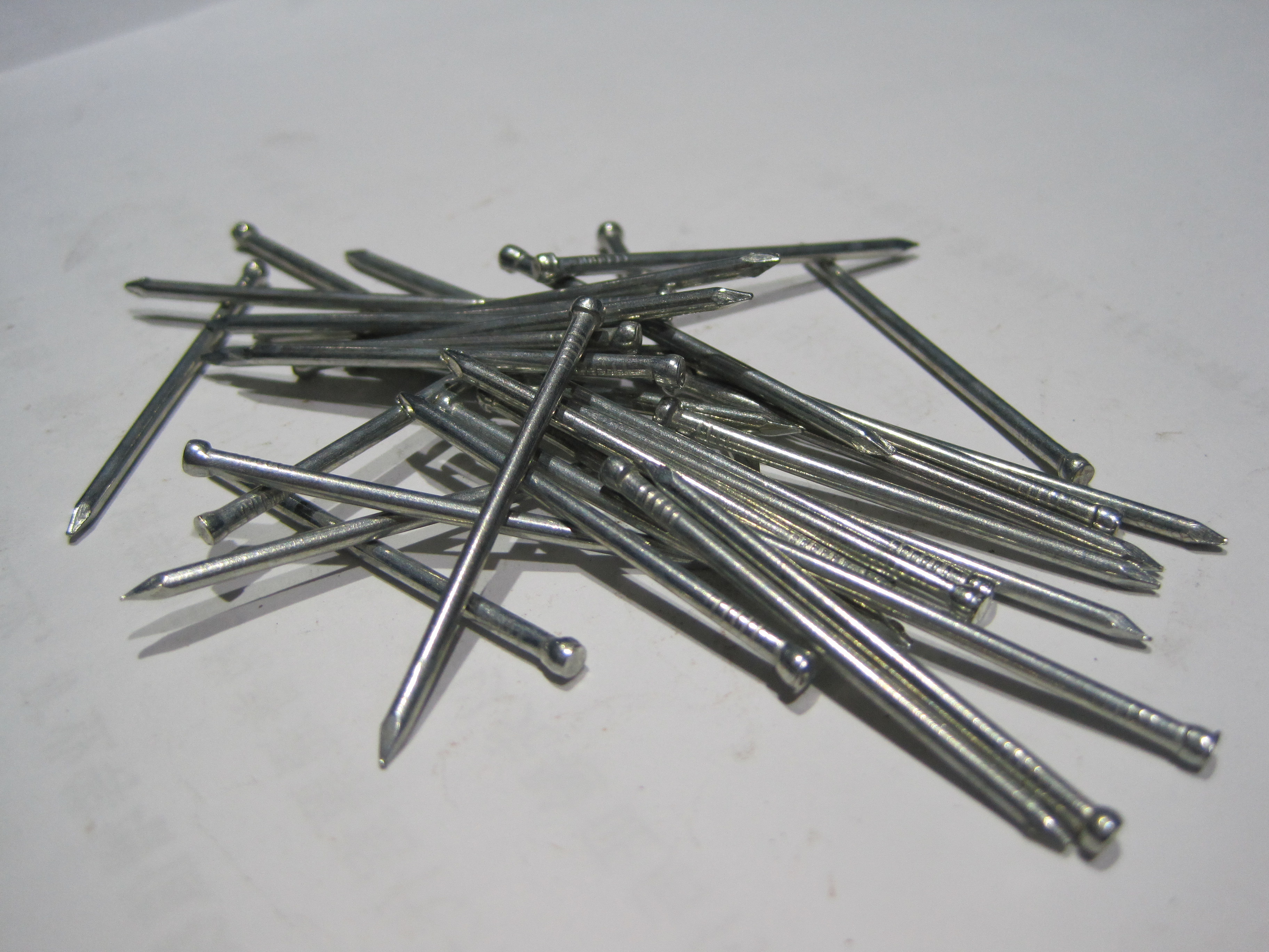 Bright Common Bullet Head Nails Lost Head Nails Panel Pins Headless Nails